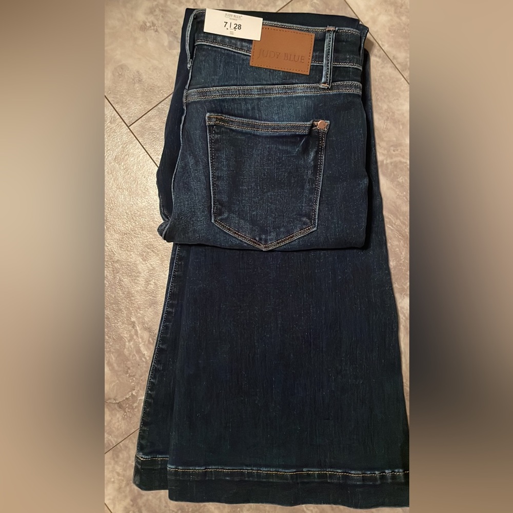 NWT Judy Blue Flare